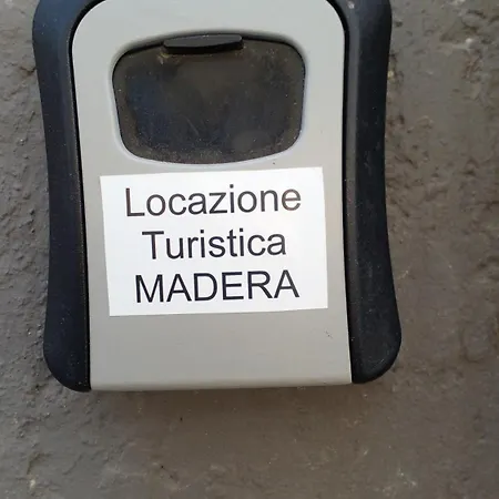 Locazione Turistica Madera 招待所 巴里